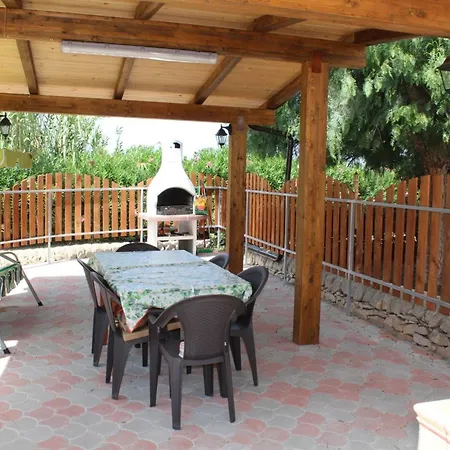 Casavacanzekastalia Holiday home Ragusa