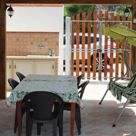 Holiday home Casavacanzekastalia